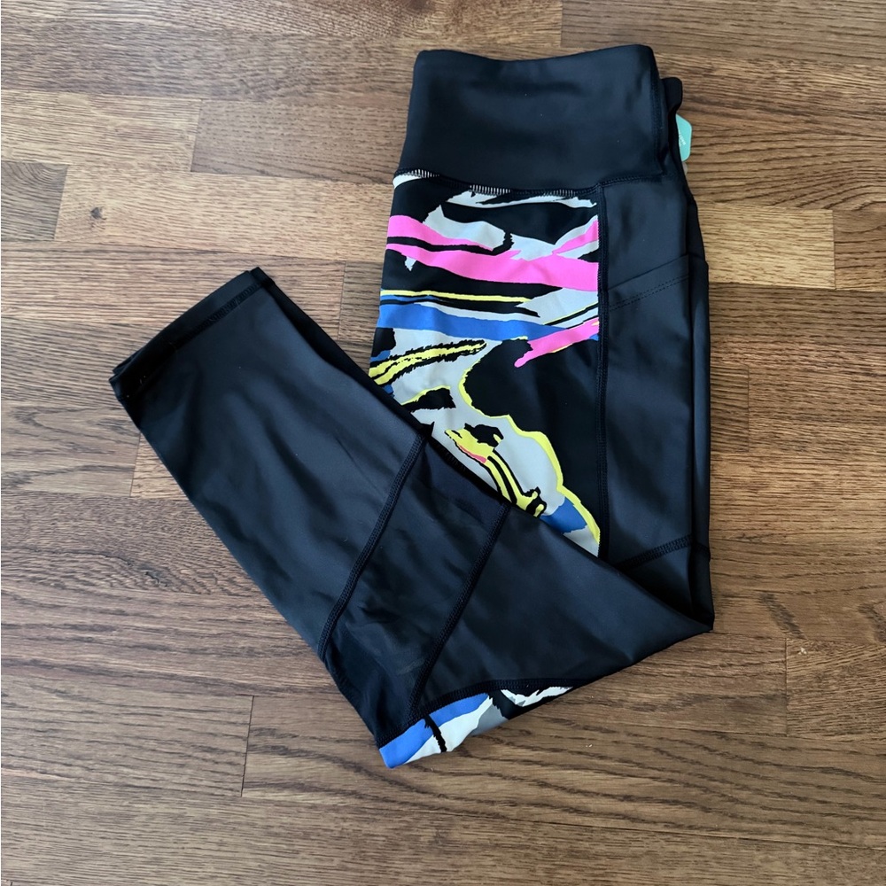 LuLaRoe Fearless Athletic Wear Capris